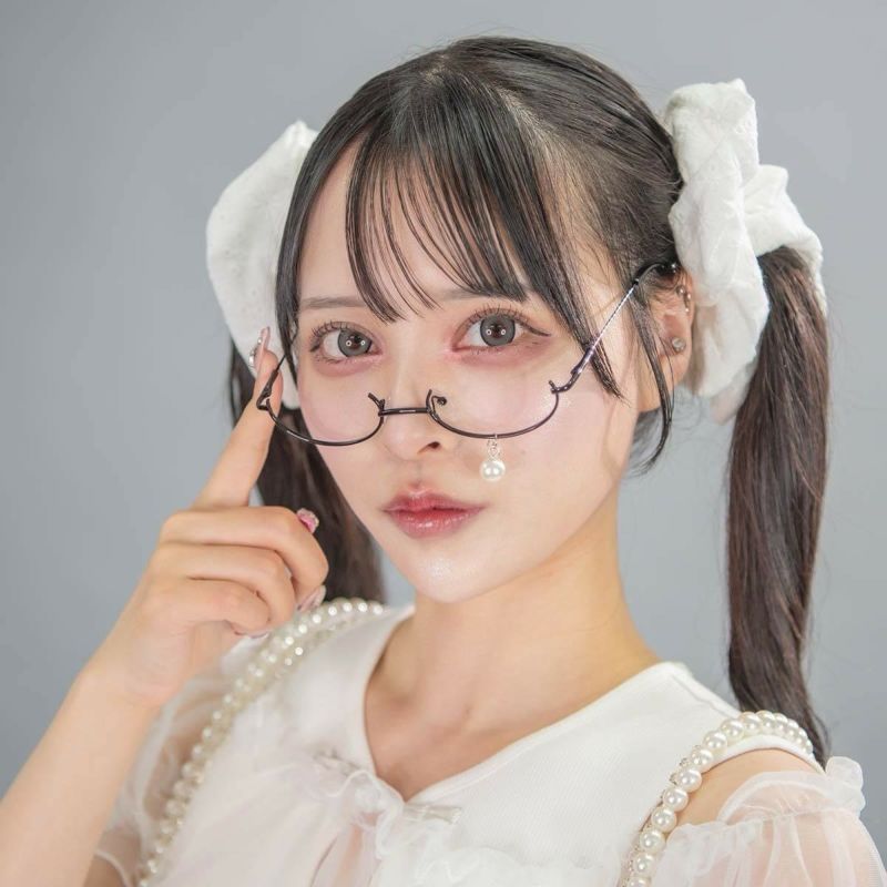 パールチャームつき自撮りメガネのページ|アノネノネ