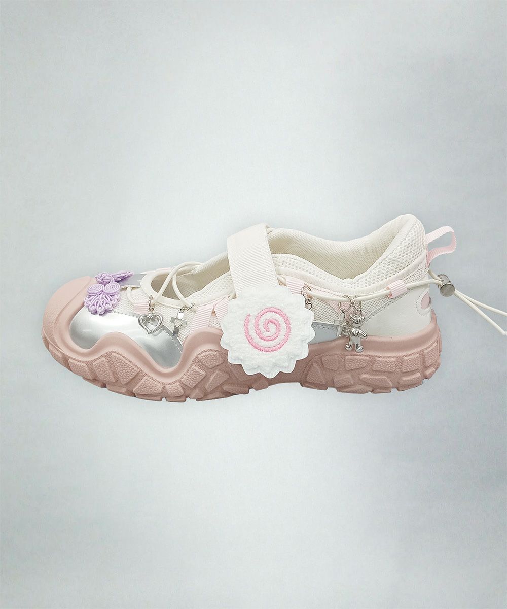 めちゃDECOスニーカー