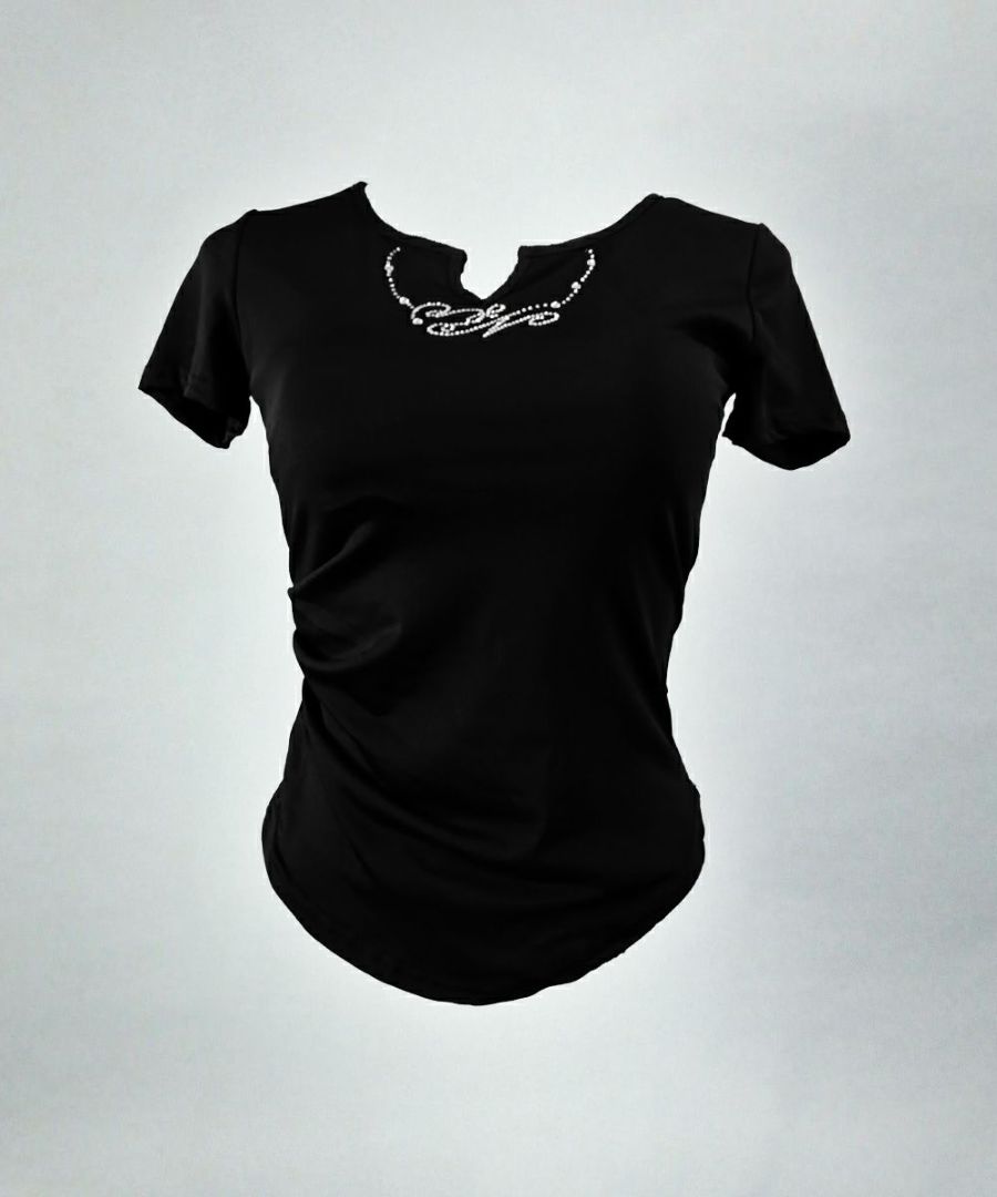 カップつきアシメTシャツ