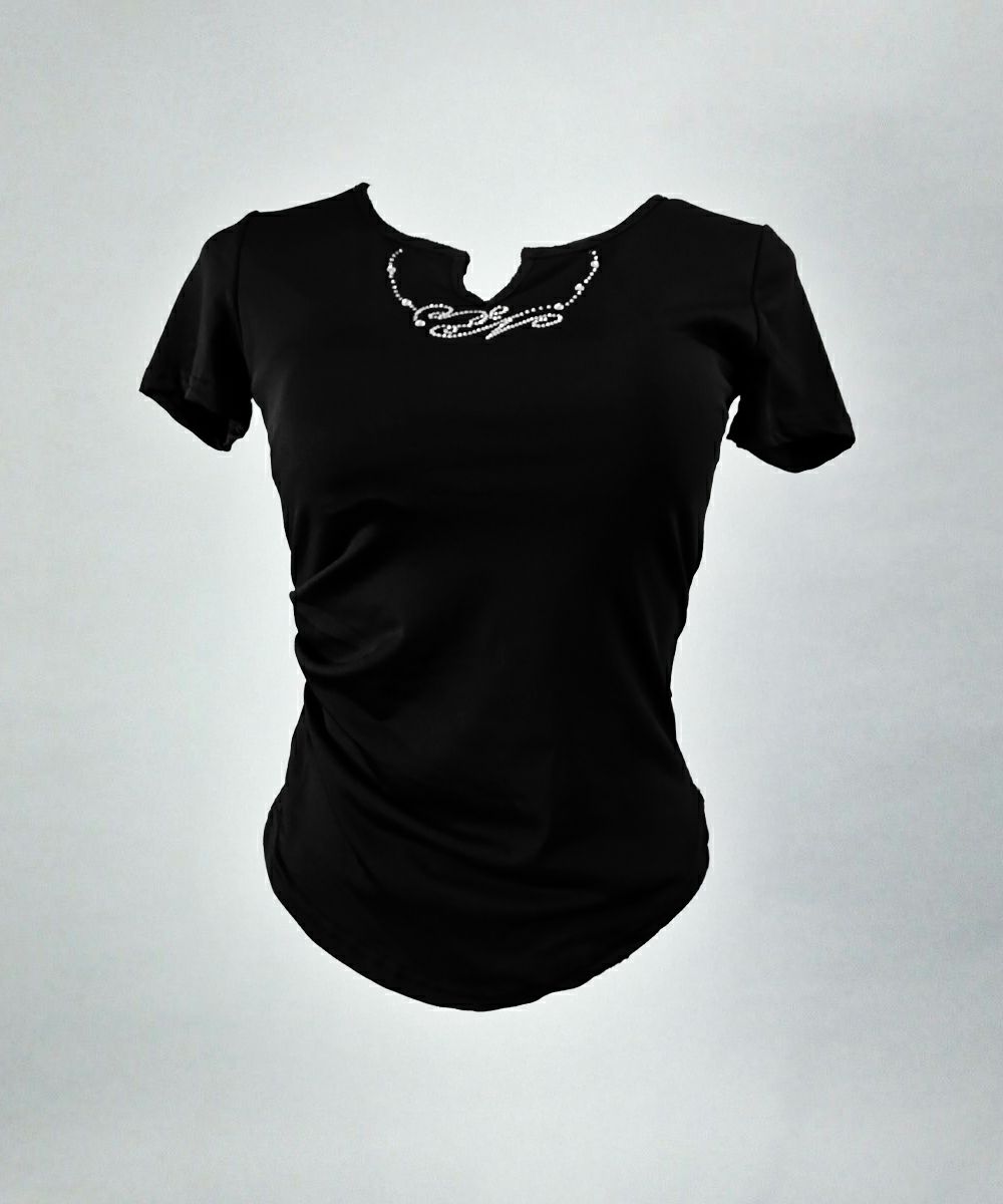 カップつきアシメTシャツ