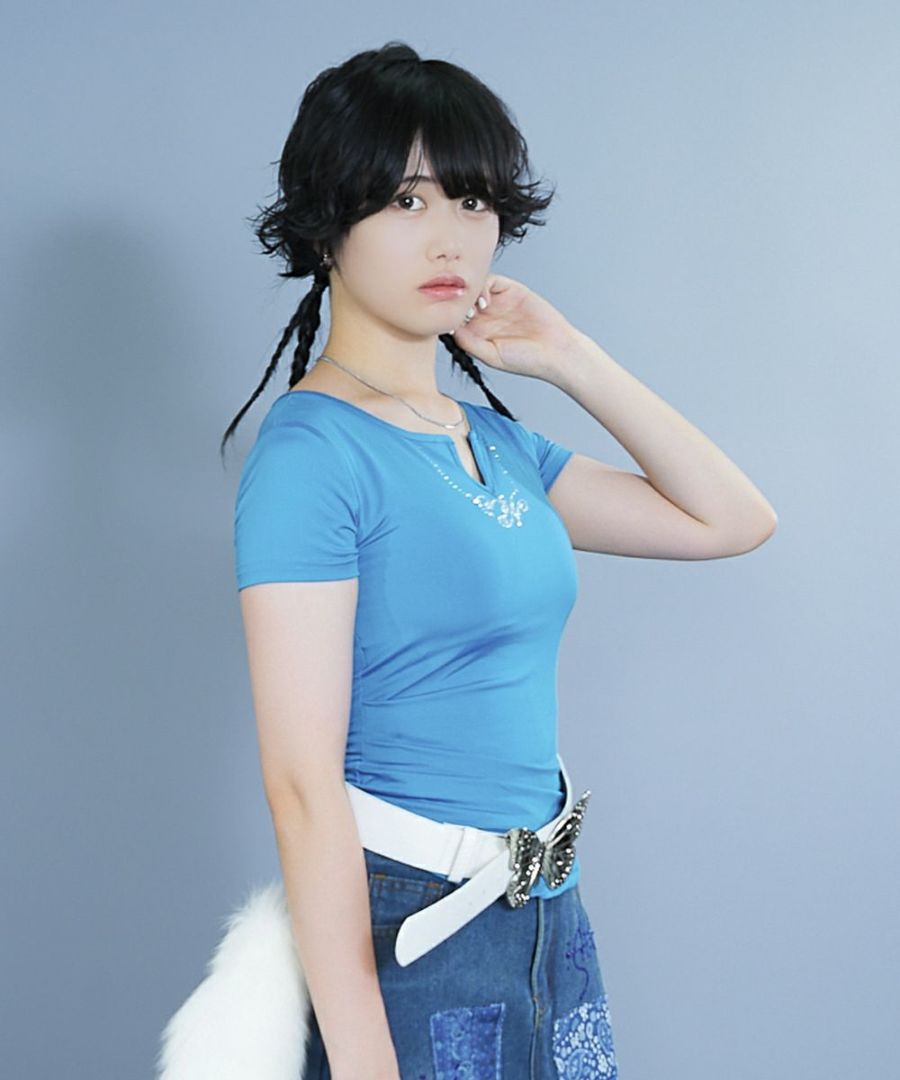 カップつきアシメTシャツ