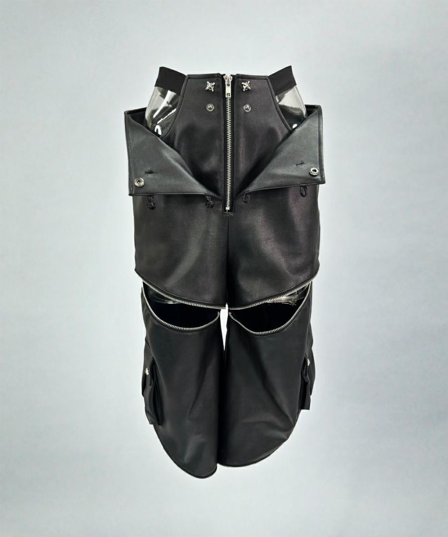 レザーチャイナニッカポッカ