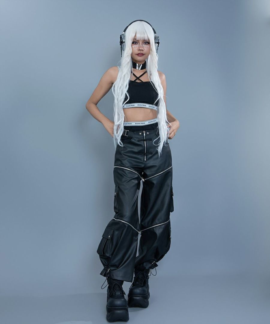 レザーチャイナニッカポッカ