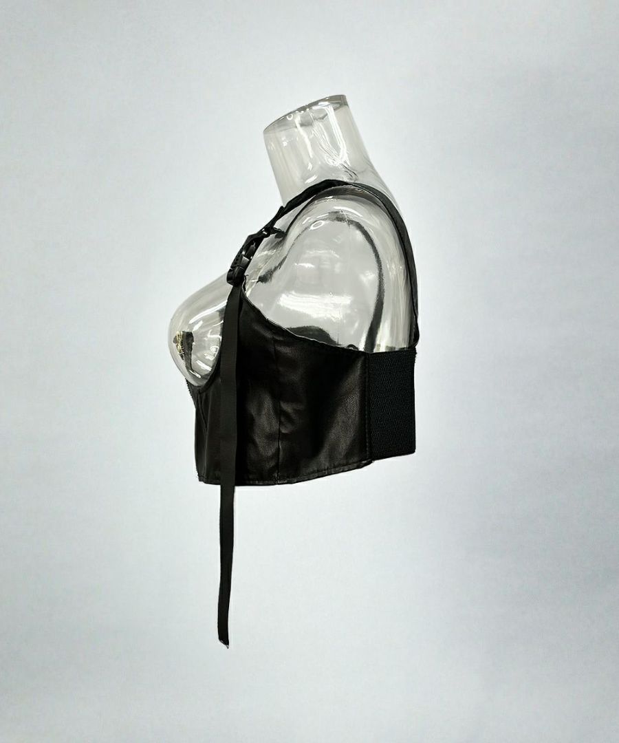 攻めのバストハーネス